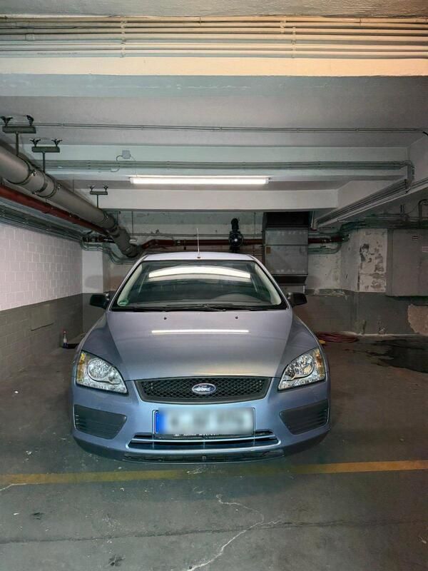 Blau Gebraucht 2005 Ford Focus Coupé | 3.500 € (Fairer Preis) - Bild 1/4