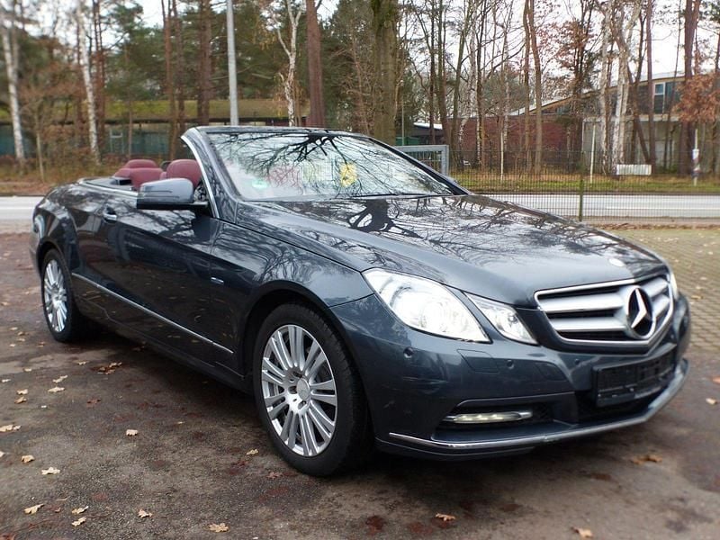 Second-hand Mercedes E200 184 CP (135 kW) 2011 Gri Cabrio