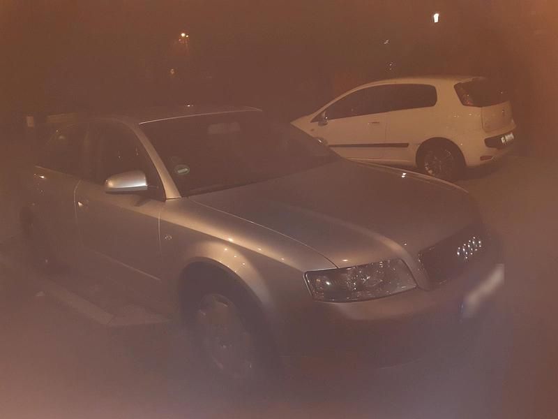 Gebraucht Audi A4 131 PS (96 kW) 2004 Silber Limousine