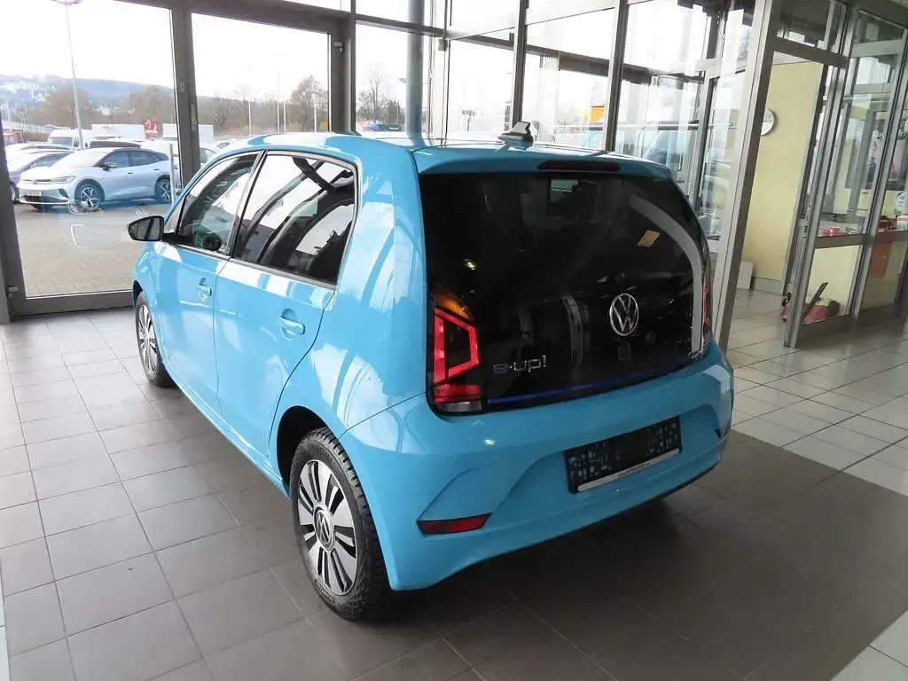 Używany VW e-up! 61 kW (83 KM) 2021 Niebieski Hatchback