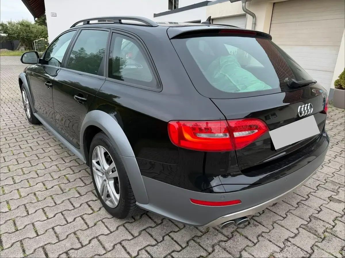 Gebraucht Audi A4 Allroad 143 PS (105 kW) 2013 Schwarz Kombi