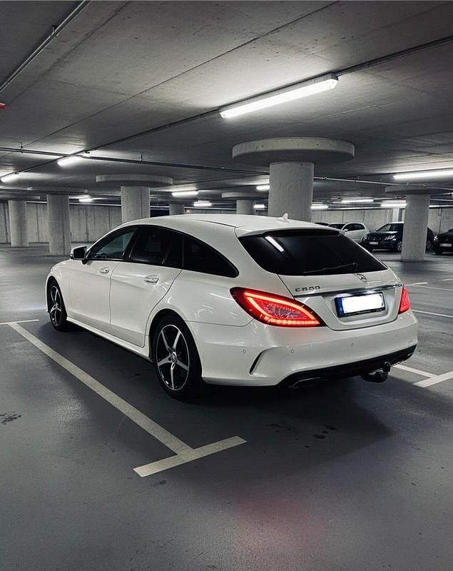 Gebraucht Mercedes CLS350 AMG 258 PS (189 kW) 2015 Weiß Kombi