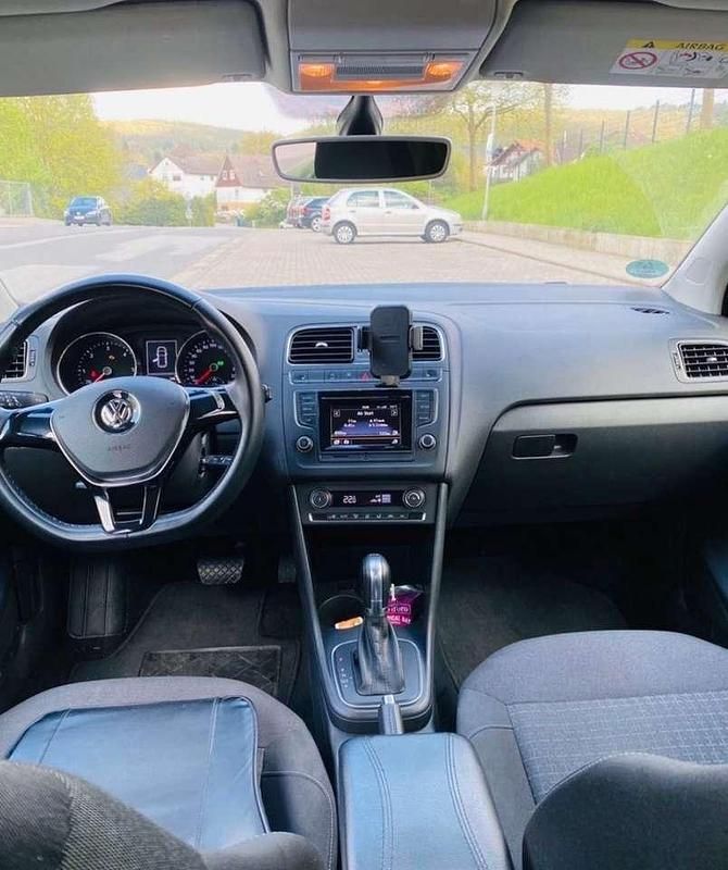 Gebraucht VW Polo Highline 90 PS (66 kW) 2016 Grau Limousine