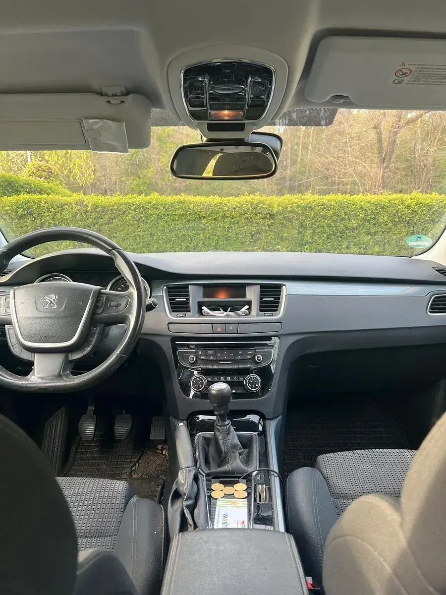 Gebraucht Peugeot 508 Allure 156 PS (114 kW) 2011 Schwarz Limousine