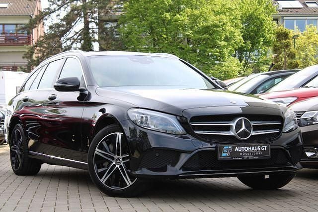 Gebraucht Mercedes C300e 306 PS (225 kW) 2021 Obsidianschwarz Kombi