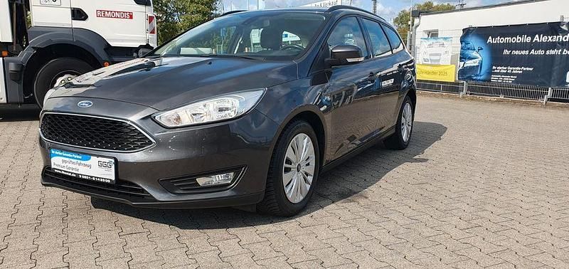 Grau Gebraucht 2015 Ford Focus Business Edition Limousine | 8.499 € (Fairer Preis) - Bild 1/4