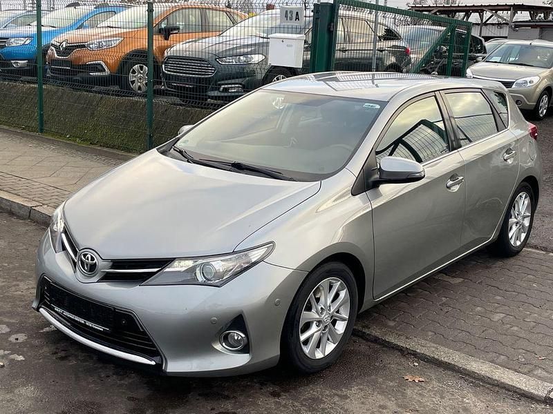 Gebraucht Toyota Auris Edition 124 PS (91 kW) 2013 Grau Limousine