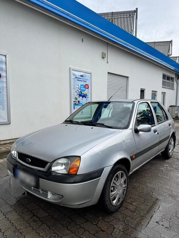 Silber Gebraucht 2002 Ford Fiesta Kleinwagen | 500 € (Superpreis) - Bild 1/4