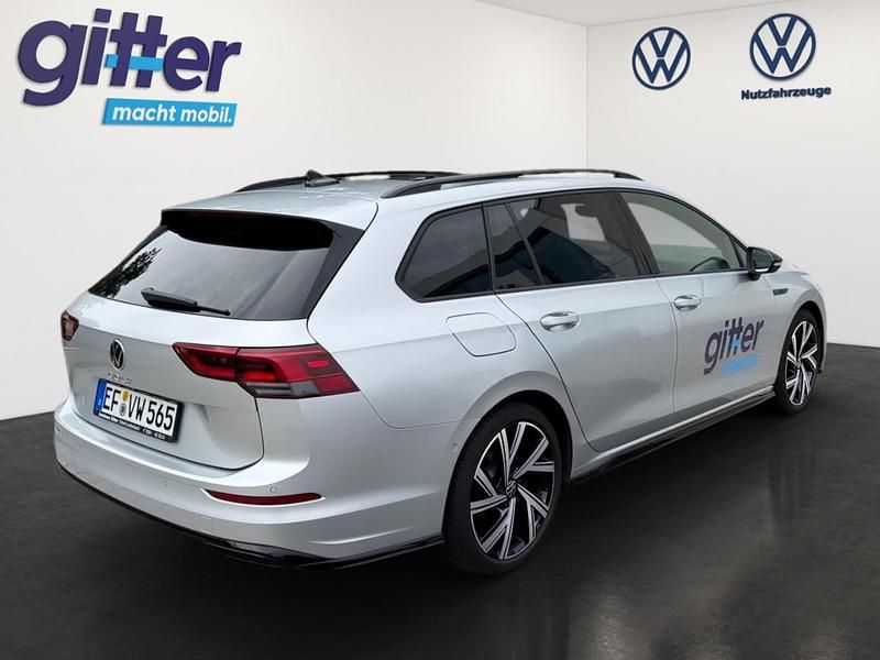 Gebraucht VW Golf VIII R-line 190 PS (139 kW) 2024 Silber Kombi
