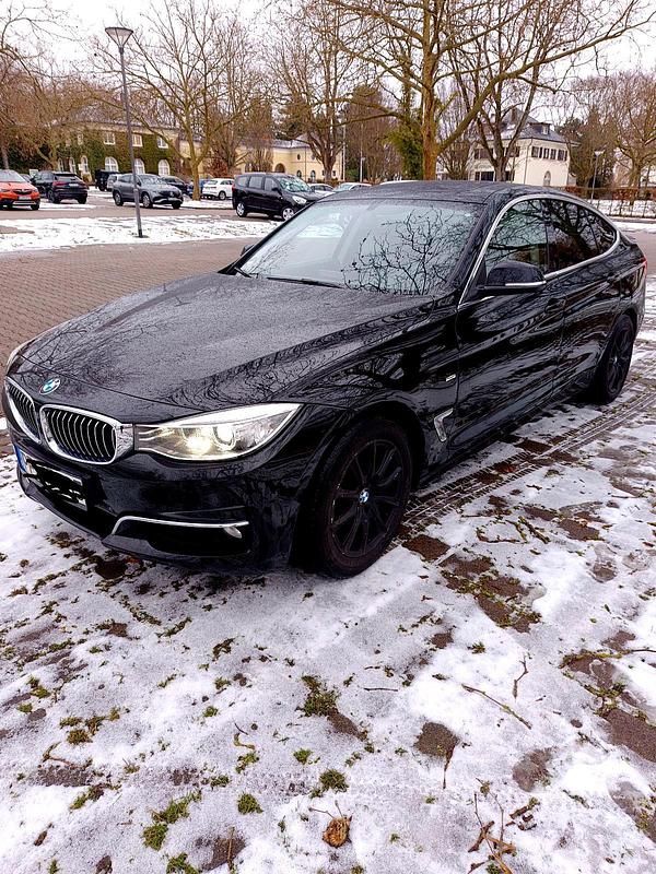 Gebraucht BMW 318 Gran Turismo Luxury Line 143 PS (105 kW) 2013 Schwarz Limousine