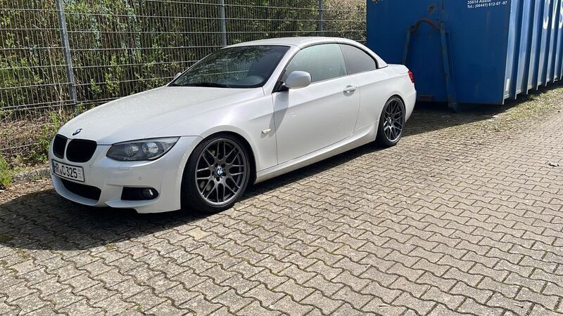 Weiß Gebraucht 2013 BMW 325 Cabriolet M Sport Cabrio | 18.800 € (Etwas zu teuer) - Bild 1/4