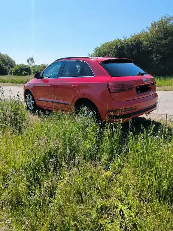 Gebraucht Audi Q3 S-Line 184 PS (135 kW) 2015 Rot SUV