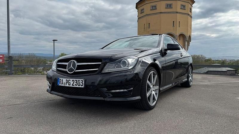 Gebraucht Mercedes C250 AMG Edition 1 204 PS (150 kW) 2011 Schwarz Coupé