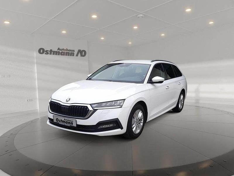 Weiß Gebraucht 2020 Skoda Octavia Ambition Kombi | 18.780 € (Fairer Preis) - Bild 1/4
