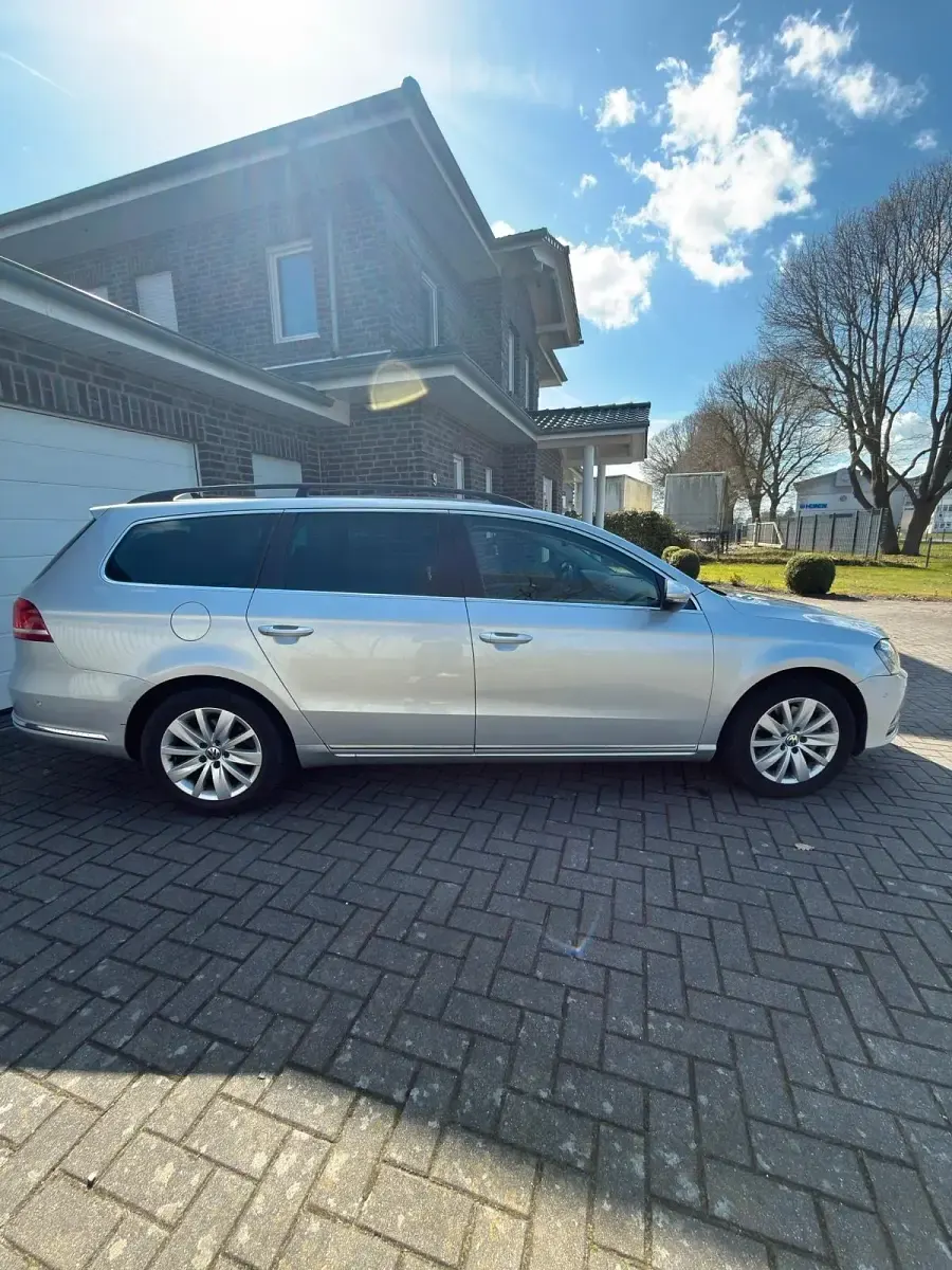 Gebraucht VW Passat 140 PS (102 kW) 2012 Silber Kombi