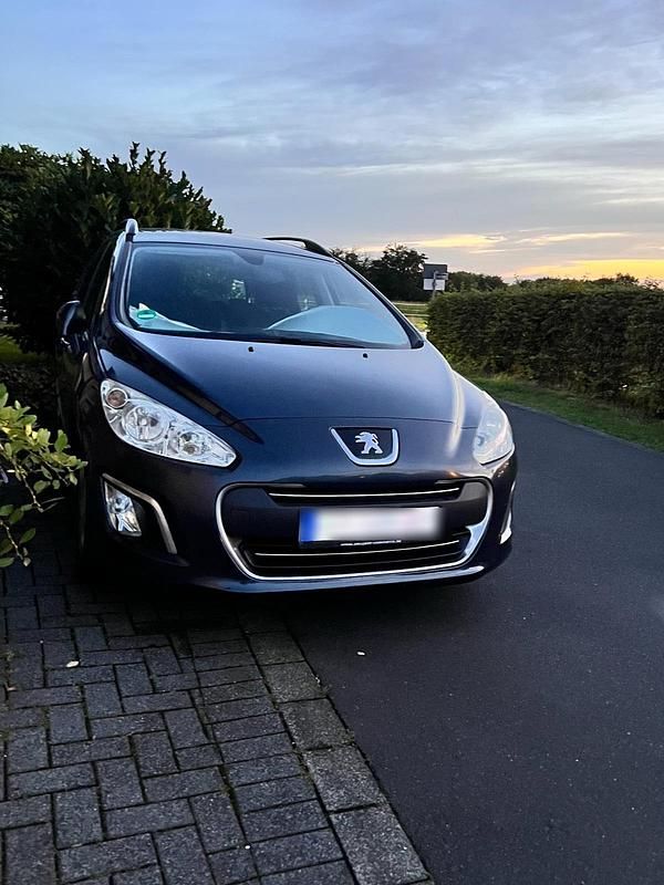 Blau Gebraucht 2011 Peugeot 308 Kombi | 4.000 € (Fairer Preis) - Bild 1/4