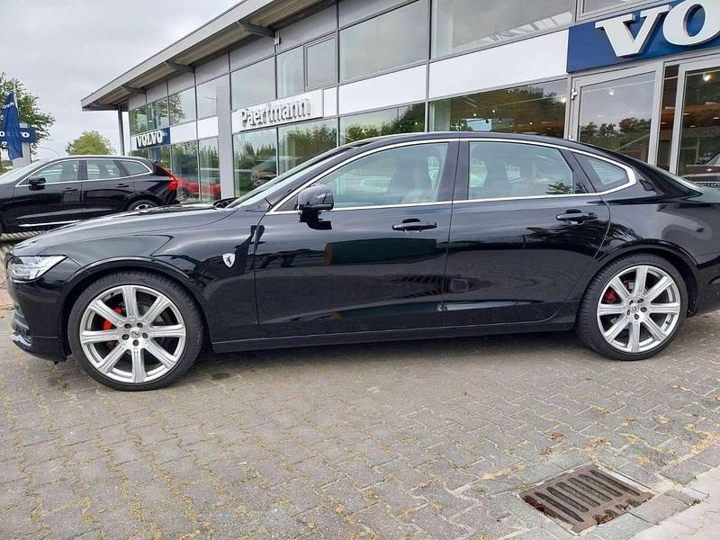 Gebraucht Volvo S90 Momentum 190 PS (139 kW) 2017 Schwarz Limousine