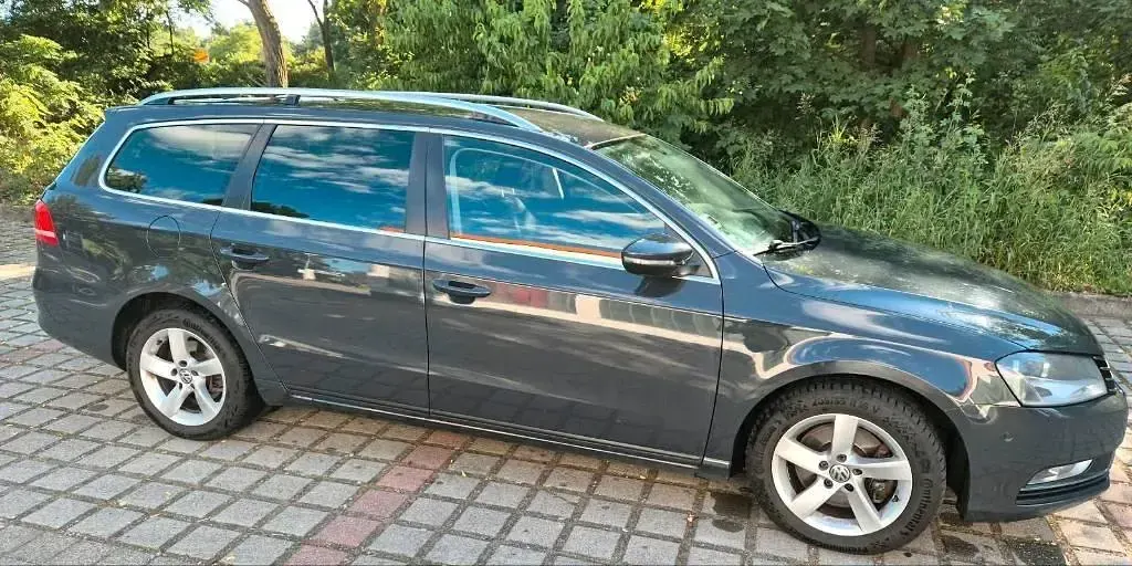 Gebraucht VW Passat 140 PS (102 kW) 2013 Grau Kombi