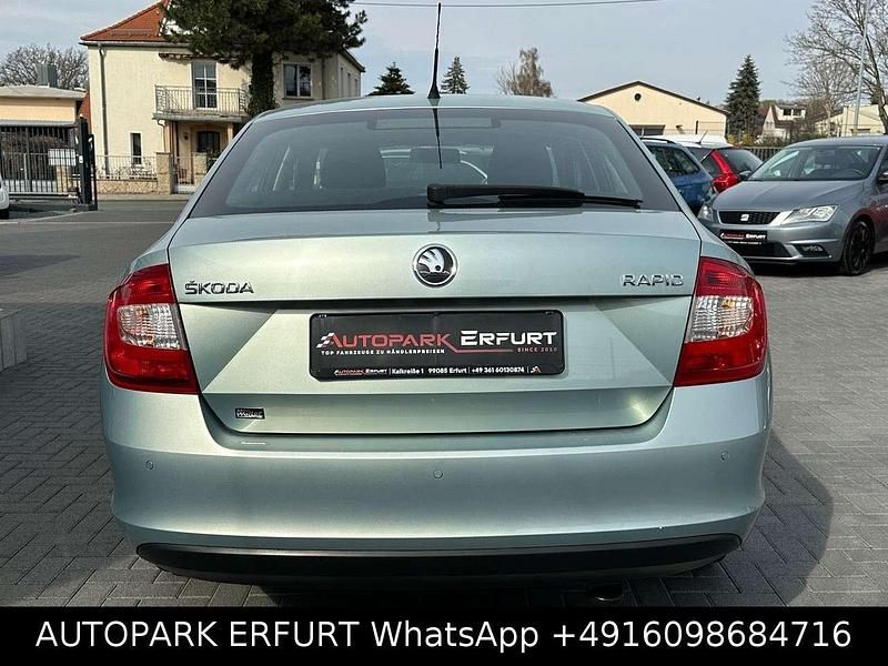 Gebraucht Skoda Rapid Ambition 86 PS (63 kW) 2013 Grün Kleinwagen