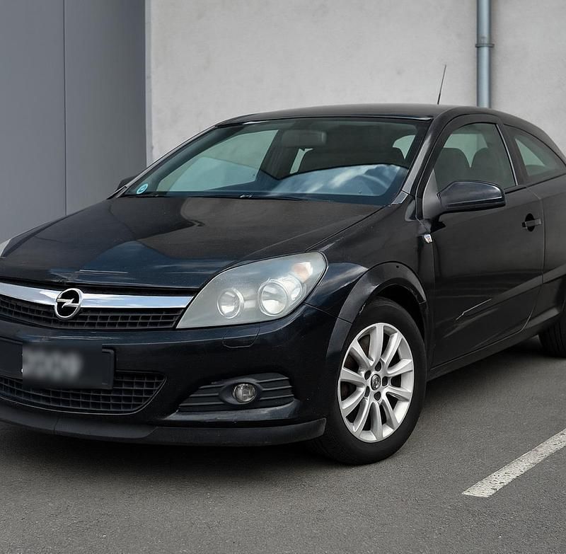 Schwarz Gebraucht 2009 Opel Astra GTC Coupé | 3.100 € (Guter Preis) - Bild 1/4
