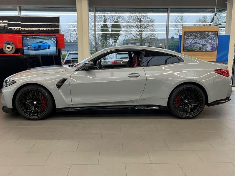 Neu BMW M4 Performance 551 PS (405 kW) 2026 Grau Coupé
