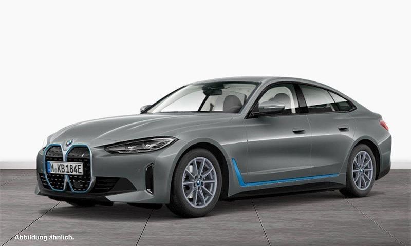 Grau Gebraucht 2022 BMW i4 Limousine | 39.890 € (Fairer Preis) - Bild 1/3