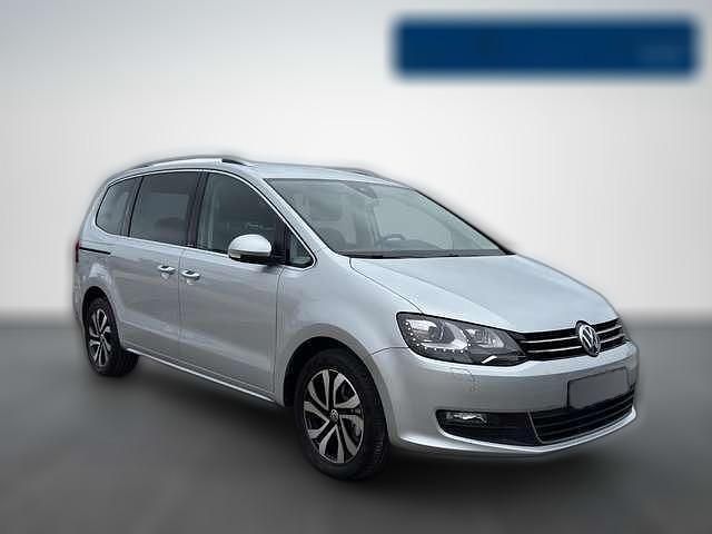 Silber metallic Gebraucht 2021 VW Sharan Active Van / Kleinbus | 34.770 € (Teuer) - Bild 1/4