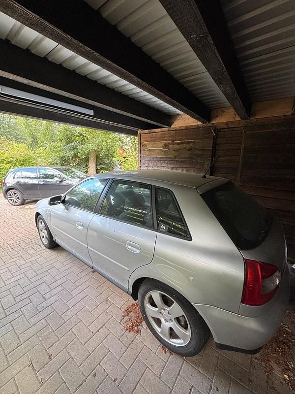 Usata Audi A3 102 CV (75 kW) 2003 Argento Utilitaria