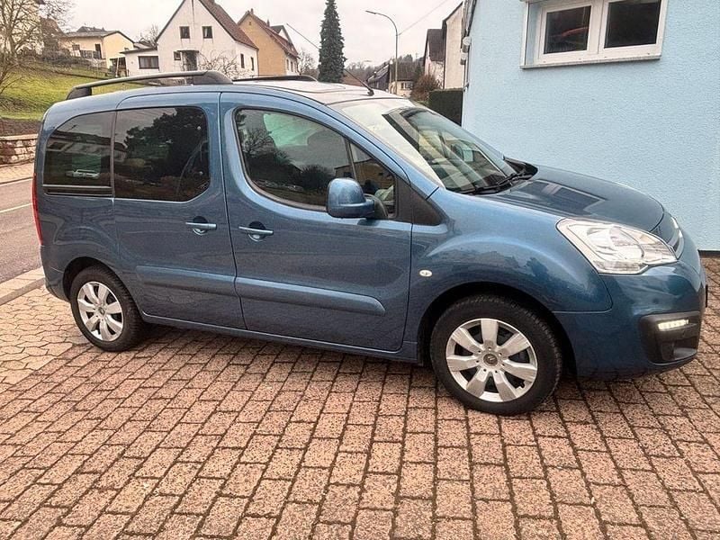 Gebraucht Citroën Berlingo Shine 110 PS (80 kW) 2017 Blau Van / Kleinbus