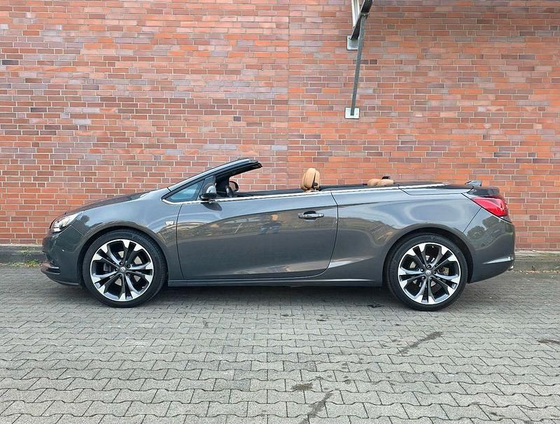 Gebraucht Opel Cascada 170 PS (125 kW) 2016 Grau Cabrio