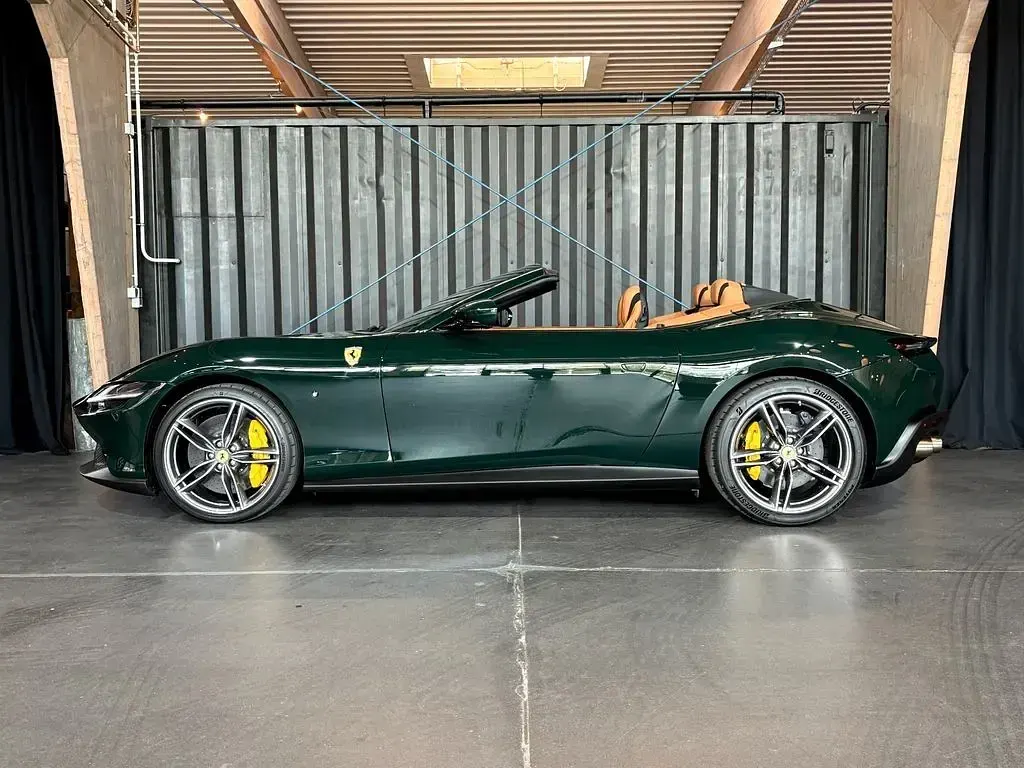 Neu Ferrari Roma 620 PS (456 kW) 2026 Grün Cabrio