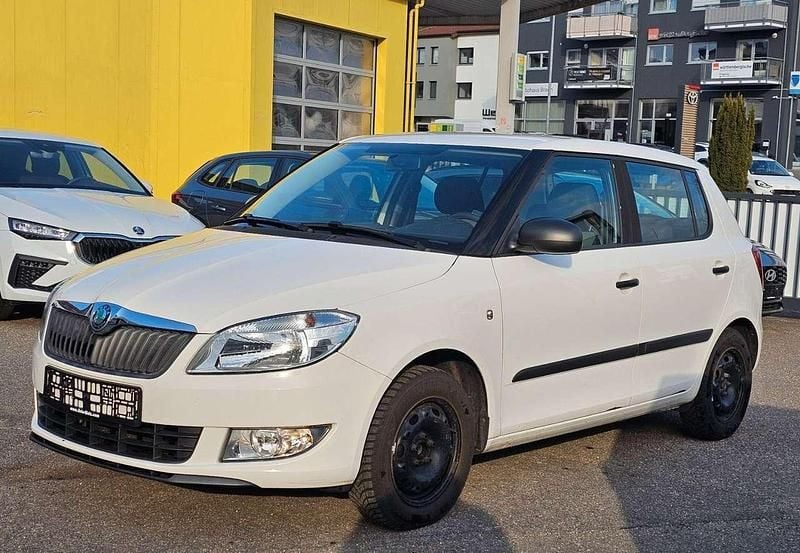 Gebraucht Skoda Fabia Cool Edition 69 PS (50 kW) 2013 Weiß Kleinwagen