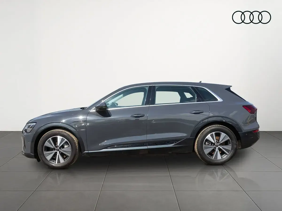 Second-hand Audi Q8 e-tron Advanced Plus 250 kW (340 CP) 2023 Gri SUV