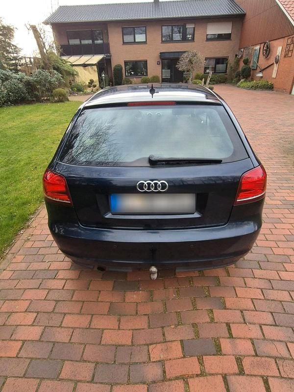 Second-hand Audi A3 105 CP (77 kW) 2011 Albastru Hatchback