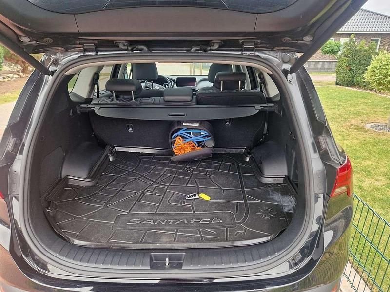Schwarz Gebraucht 2021 Hyundai Santa Fe Prime SUV | 31.990 € (Guter Preis) - Bild 1/4