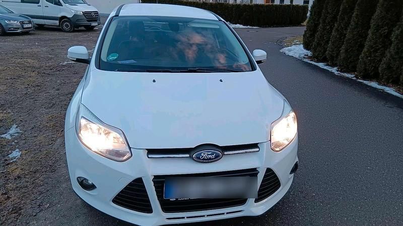 Gebraucht Ford Focus 2013 Weiß Kombi