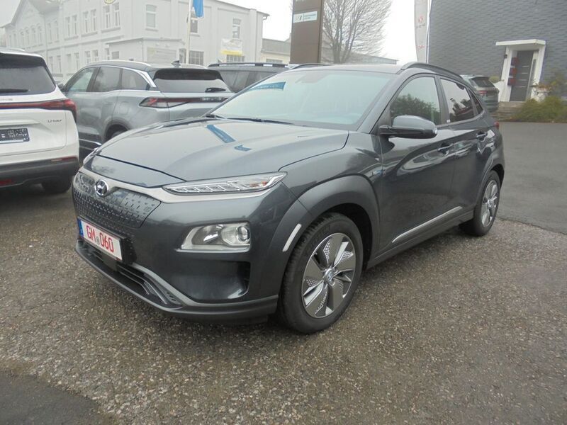 Grau Gebraucht 2021 Hyundai Kona Advantage SUV | 17.490 € (Fairer Preis) - Bild 1/4