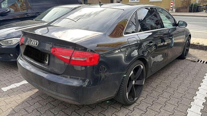 Gebraucht Audi A4 Ambition 170 PS (125 kW) 2012 Phantomschwarz perleffekt Limousine