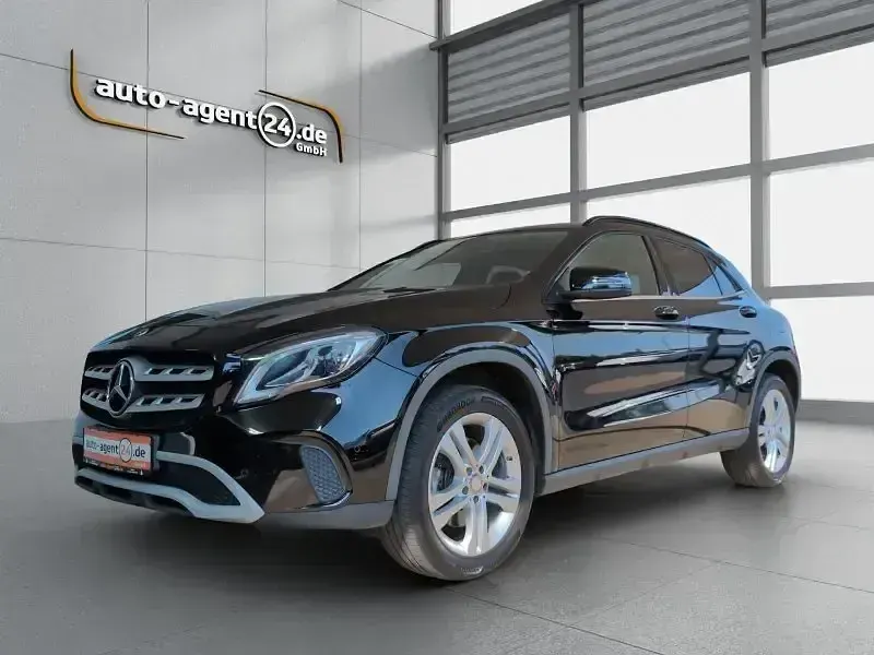 Gebraucht Mercedes GLA250 Style 211 PS (155 kW) 2017 Schwarz SUV