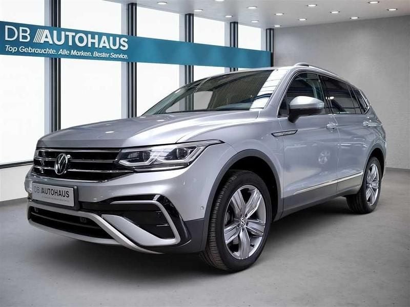 Blau Gebraucht 2023 VW Tiguan Allspace Elegance SUV | 34.860 € (Superpreis) - Bild 1/4