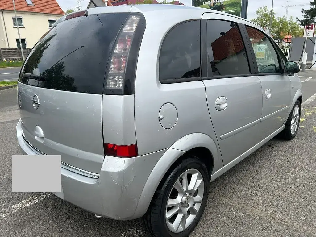 Gebraucht Opel Meriva Innovation 105 PS (77 kW) 2010 Silber Van / Kleinbus
