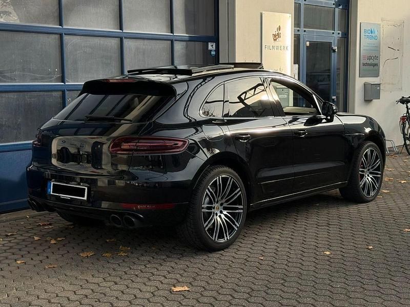 Gebraucht Porsche Macan Turbo Performance Package 441 PS (324 kW) 2017 Schwarz SUV