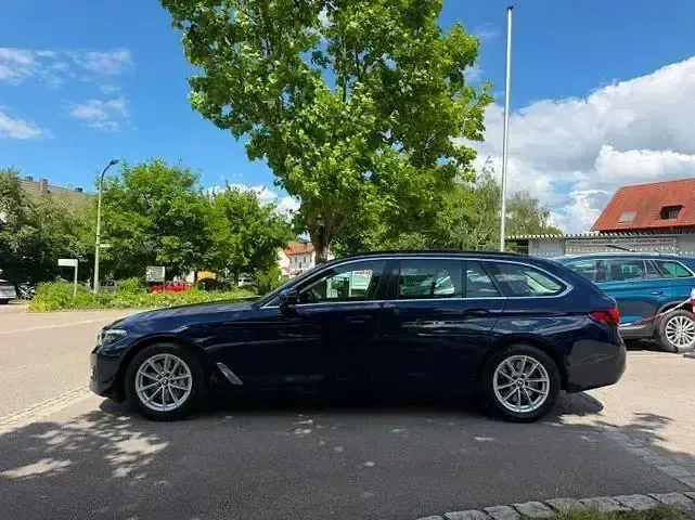 Gebraucht BMW 530 Performance 286 PS (210 kW) 2023 Blau Limousine