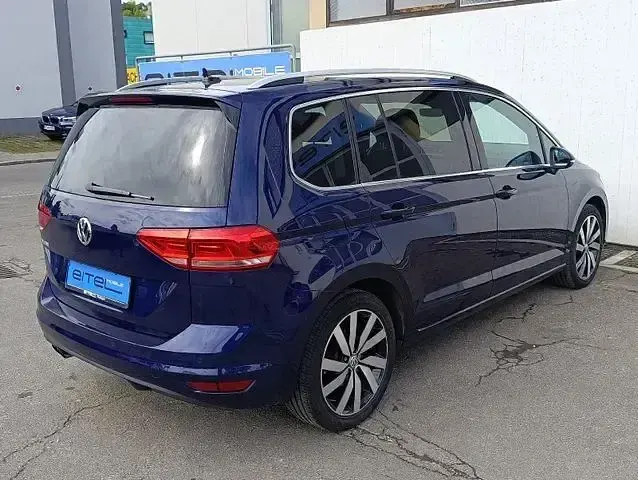Gebraucht VW Touran Highline 150 PS (110 kW) 2020 Blau (atlantic blue) Van / Kleinbus