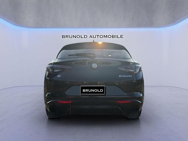 Neu Alfa Romeo Stelvio Veloce 280 PS (205 kW) 2026 Schwarz SUV