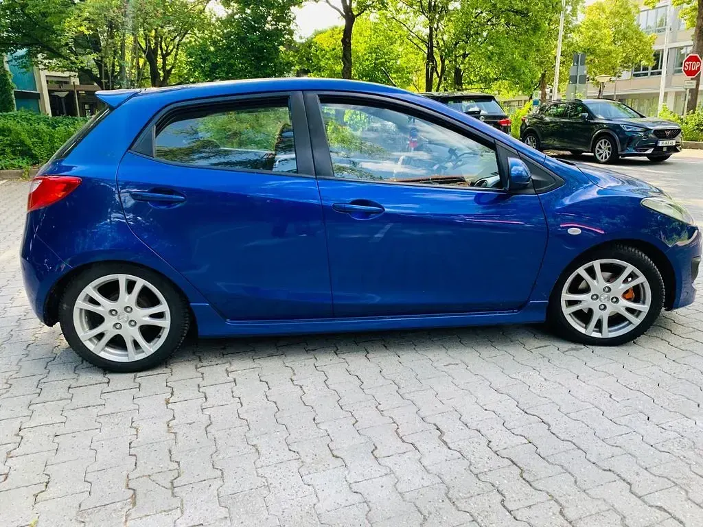 Gebraucht Mazda 2 103 PS (75 kW) 2008 Blau Kleinwagen