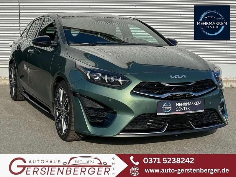 (exg) experience green m Gebraucht 2025 Kia ProCeed GT-Line Kleinwagen | 27.690 € (Fairer Preis) - Bild 1/3