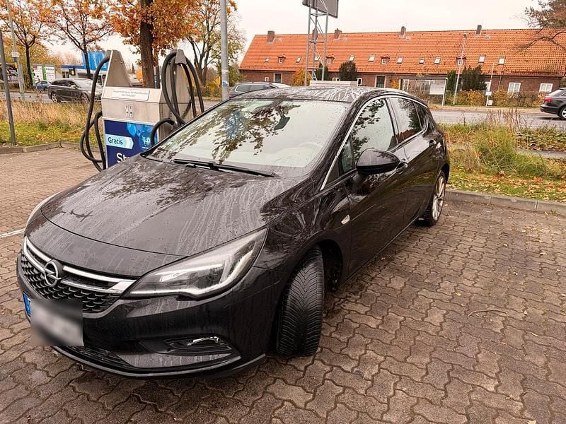Schwarz Gebraucht 2017 Opel Astra Innovation Limousine | 7.490 € (Guter Preis) - Bild 1/4