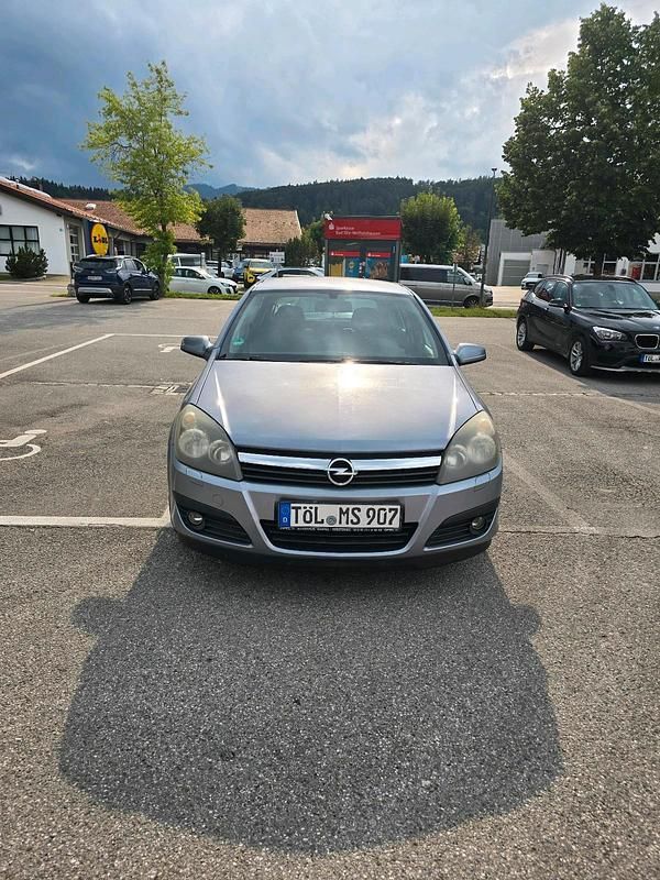Silber Gebraucht 2006 Opel Astra Kleinwagen | 1.500 € (Superpreis) - Bild 1/4