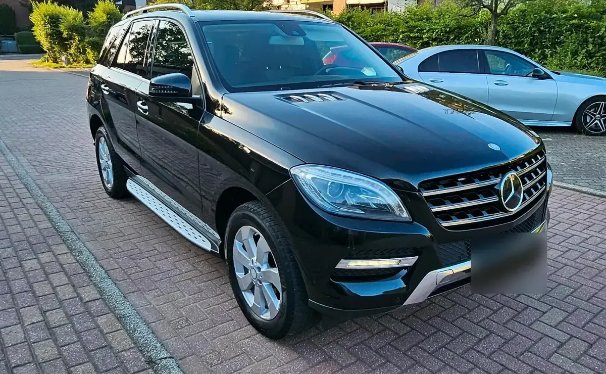Gebraucht Mercedes ML350 258 PS (189 kW) 2014 Schwarz SUV